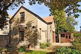 1 bedroom Cottage to...